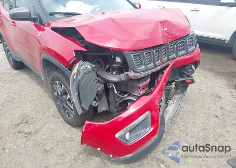 2020 Jeep Compass Trailhawk 4X4 from USA, damaged, VIN 3C4NJDDB5LT166656